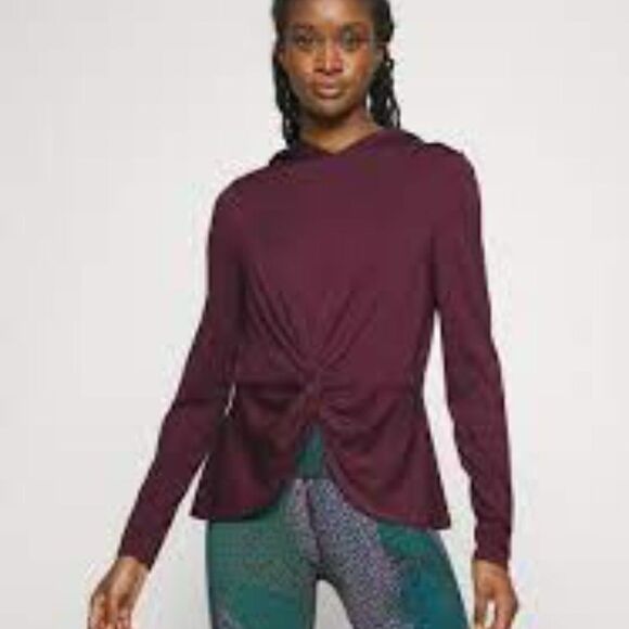 SWEATY BETTY TORI TWIST FRONT HOODED PULLOVER BURGUNDY SIZE 6 EUC RETAILS $88 - Picture 1 of 9